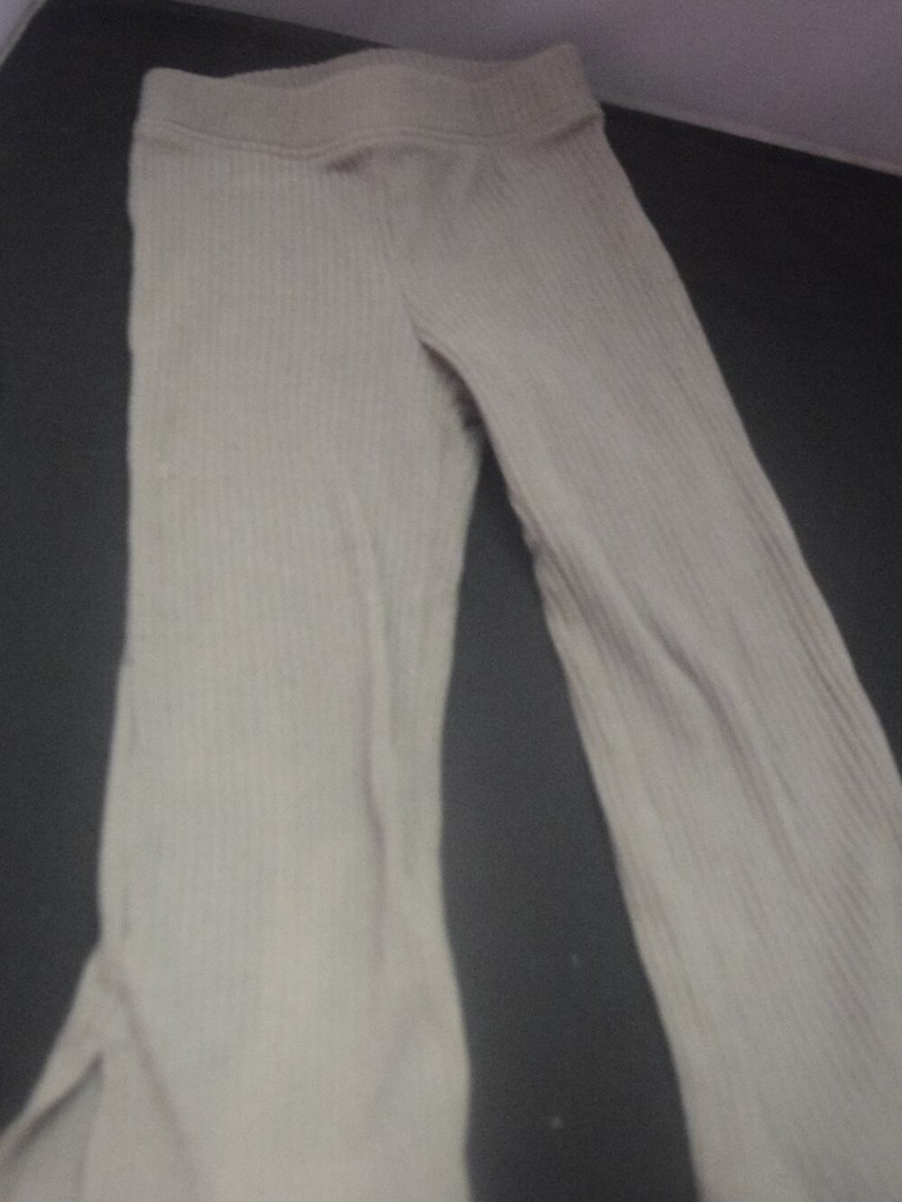 Girls Ribbed Knit Flare Leggings Oatmeal Tan Ankle Slit Pants Size 3T